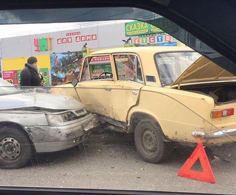 В Брянске пенсионер на «Жигулях» устроил массовое ДТП