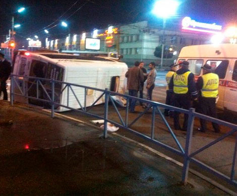 В центре Рязани перевернулась маршрутка с пассажирами
