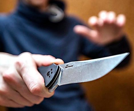 В центре Саратова в День Победы студент изрезал двоих парней