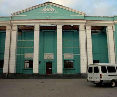В Донецке под артобстрел попал троллейбус и Дом культуры