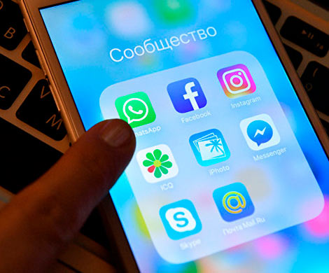 В Facebook и Google говорят о миллионах фальшивых аккаунтов из РФ