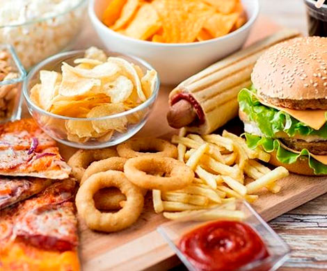 В ГД предложили запретить в России продукты с трансжирами