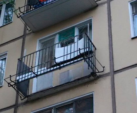 В Иванове обрушилась часть балкона, едва не задев ребенка