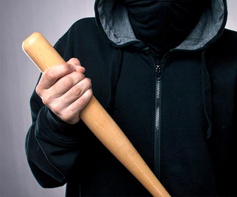 В Калининграде 16-летний студент избил продавщицу битой