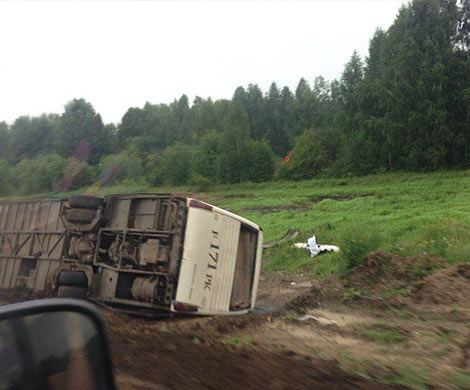 В Кемеровском районе перевернулся пассажирский автобус