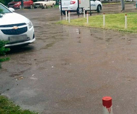 В Краснодаре пьяный водитель снес остановку и протаранил четыре машины