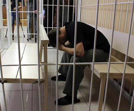 В Курске во дворе многоэтажки грабитель напал на 10-летнюю девочку