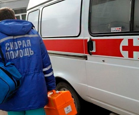 В Москве на козырьке подъезда высотки нашли труп молодой девушки