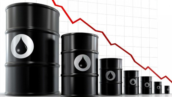В МВФ считают падение нефтяных цен губительнее санкций против РФ