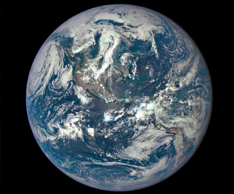 В NASA показали, как выглядит Земля из дальнего космоса