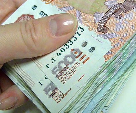В Нягани пожилой Ромео получил банкой по голове и лишился денег‍