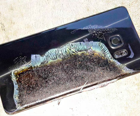 В Омске школьница получила сильные ожоги от взорвавшегося смартфона Samsung