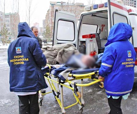 В Омске женщина выжила после падения с четвертого этажа‍