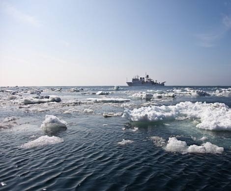 В Охотском море возобновились поиски пропавших моряков 