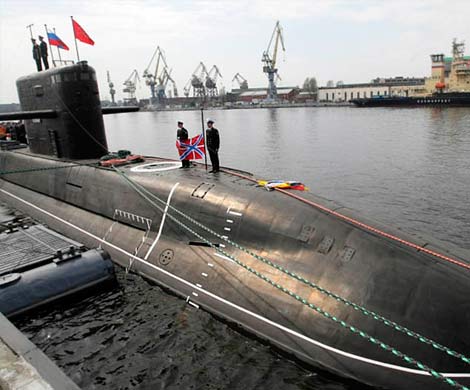 В Петербурге спустили на воду третью подлодку проекта "Варшавянка"