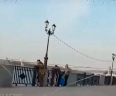В Ростове дерзкий автохам пронесся по набережной и высмеял рыбаков