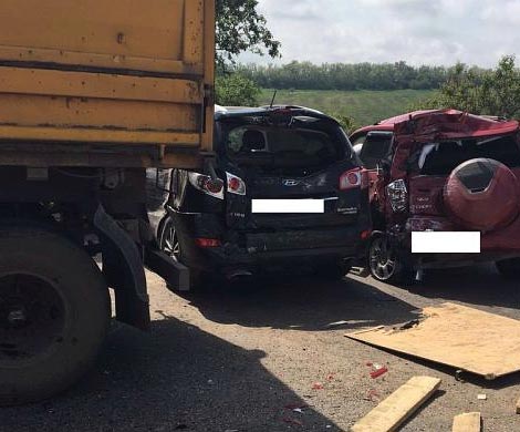 В Ростовской области столкнулись 14 автомобилей