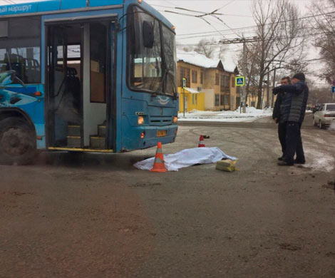 В Самаре автобус насмерть сбил пенсионерку