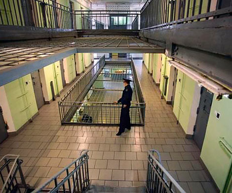 В СИЗО Кирова заключенный воткнул себе в печень гвоздь