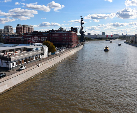 В столице пробурили дно Москвы-реки
