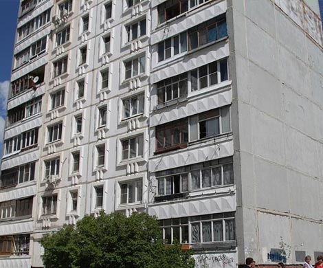 В Уфе 39-летний мужчина погиб, упав с крыши 9-этажного дома