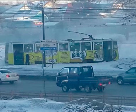 В Хабаровске снова загорелся трамвай