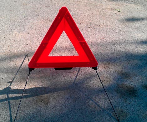 В Ярославле водитель перевернувшегося после ДТП ВАЗа вылез из машины и лег спать на обочине
