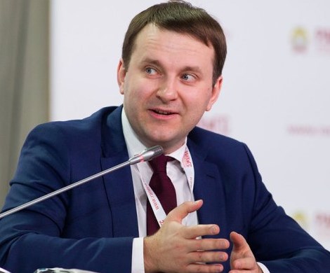 Валютные вклады все?: Орешкин поддержал идею конвертировать валютные вклады россиян