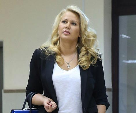 Васильева пока не села, а присела