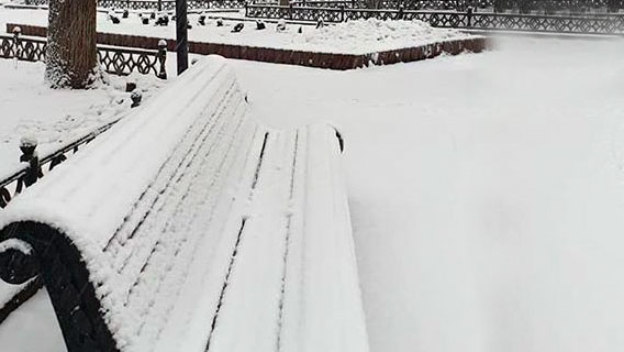 Василий Устюжанин: Московский дворик. Юго-западный