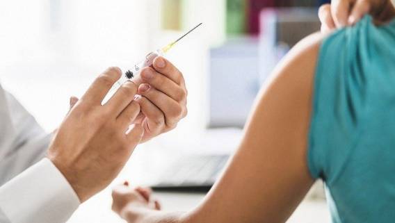 Великобритания исключила введение паспортов вакцинации от Covid-19