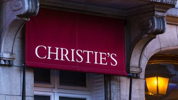 Весенние аукционы Christie's в Гонконге ознаменовались большим числом покупателей, но невысокими продажами