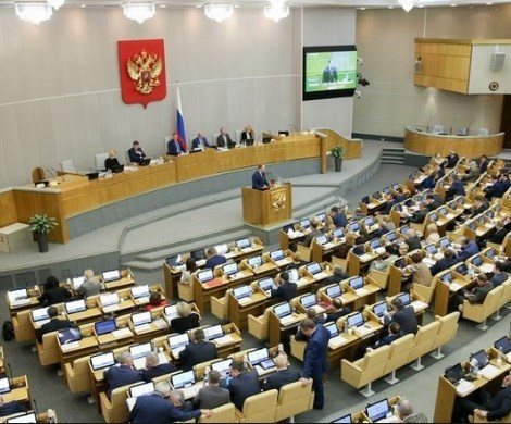 Власти дали зеркальный ответ: в Думе предлагают наказывать представителей власти за оскорбления россиян