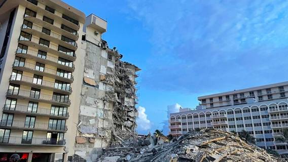 Во Флориде снесли остатки обрушившейся многоэтажки