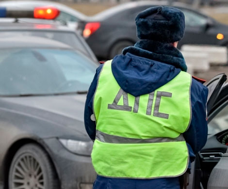 Во Владивостоке пьяный подросток на автомобиле разбил 11 машин
