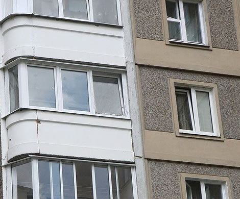 Во Всеволожском районе пожилой мужчина выпал из окна