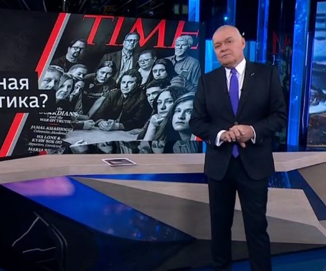 «Вонючая мр…»: главред «Эха» обозвал Киселева из-за премии «Человек года»