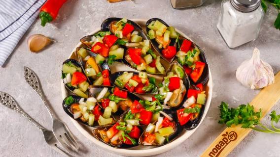 Восемь блюд из рыбы и морепродуктов на новогодний стол