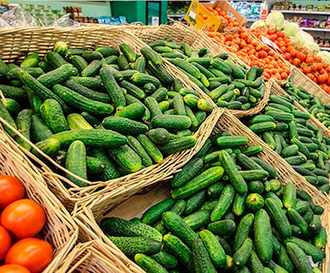 Вслед за мясом в России начали быстро дорожать овощи и фрукты