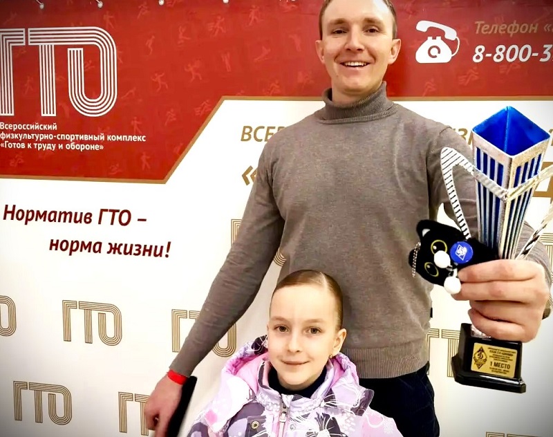 «Я счастлив, когда дочь побеждает»: юная пара из Саратова триумфально выступила на Кубке «Динамо»–2026