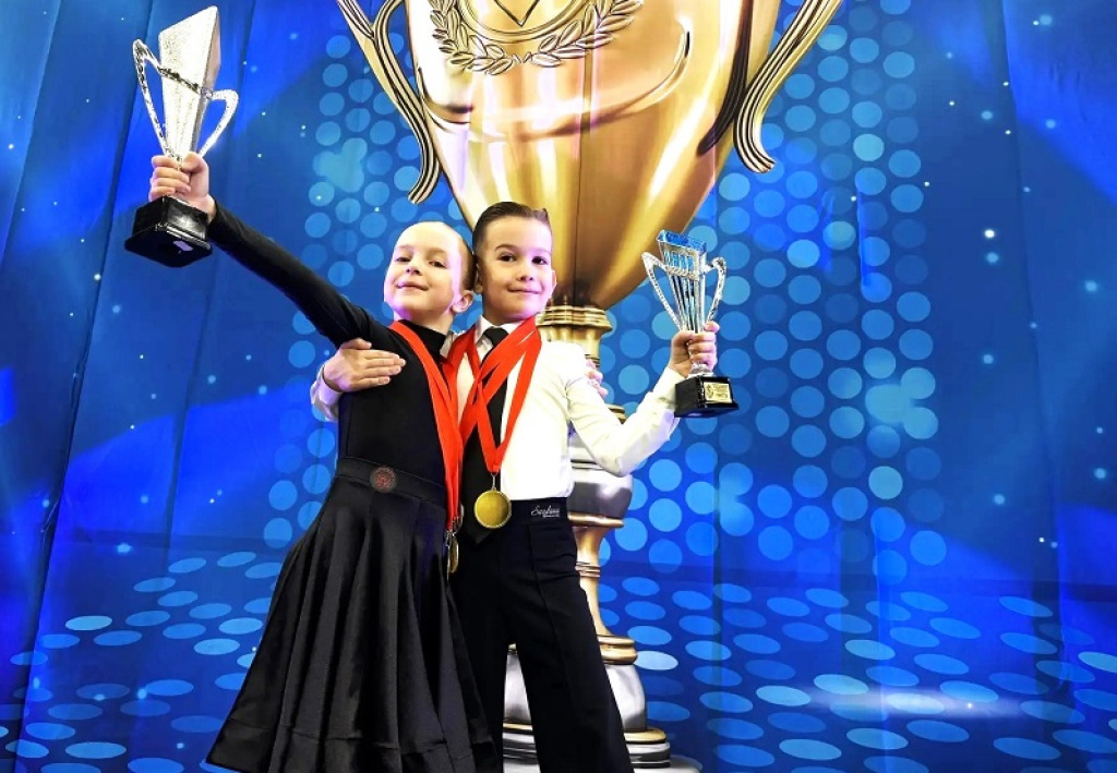 «Я счастлив, когда дочь побеждает»: юная пара из Саратова триумфально выступила на Кубке «Динамо»–2026