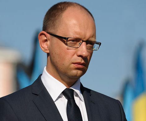 Яценюк заявил, что на Донбассе Путин воюет с Евросоюзом