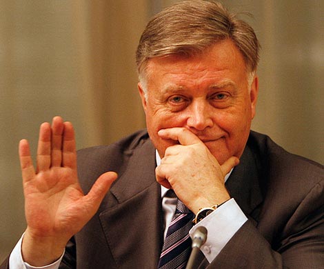 Якунин в роли побирушки?