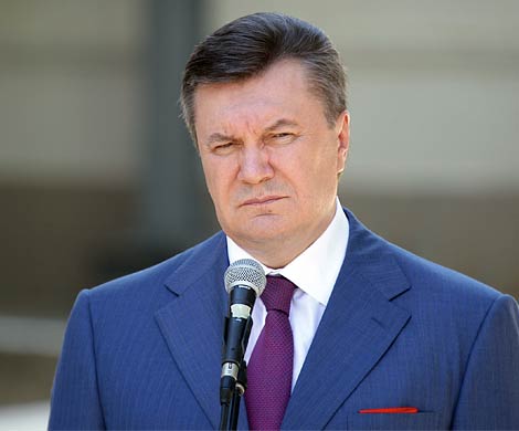 Янукович пообещал вернуться