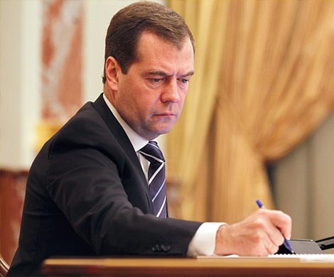 Эксперты анонсируют падение рейтингов правительства Медведева