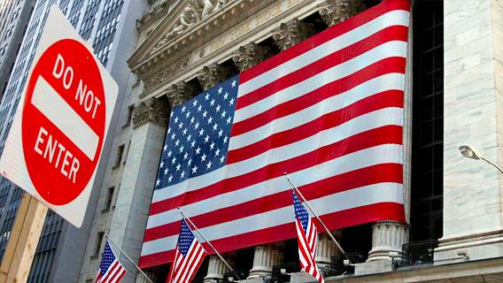 Эксперты считают, что США могут столкнуться с рецессией в следующем году