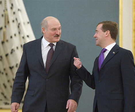 Эксперты заявили о потеплении отношений Медведева и Лукашенко