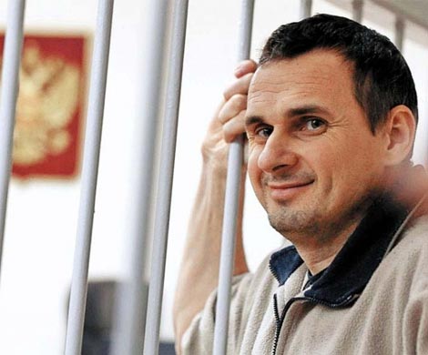 Запад осудил вынесенный в России приговор украинскому режиссеру Сенцову