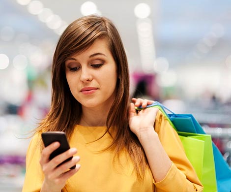 Женщины в большей степени зависят от смартфонов, чем мужчины 
