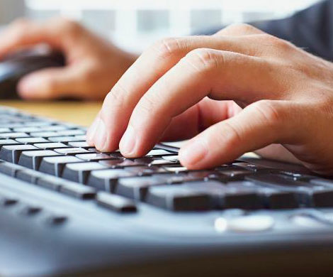 Житель Архангельска выложил в сеть интимные фото бывшей жены